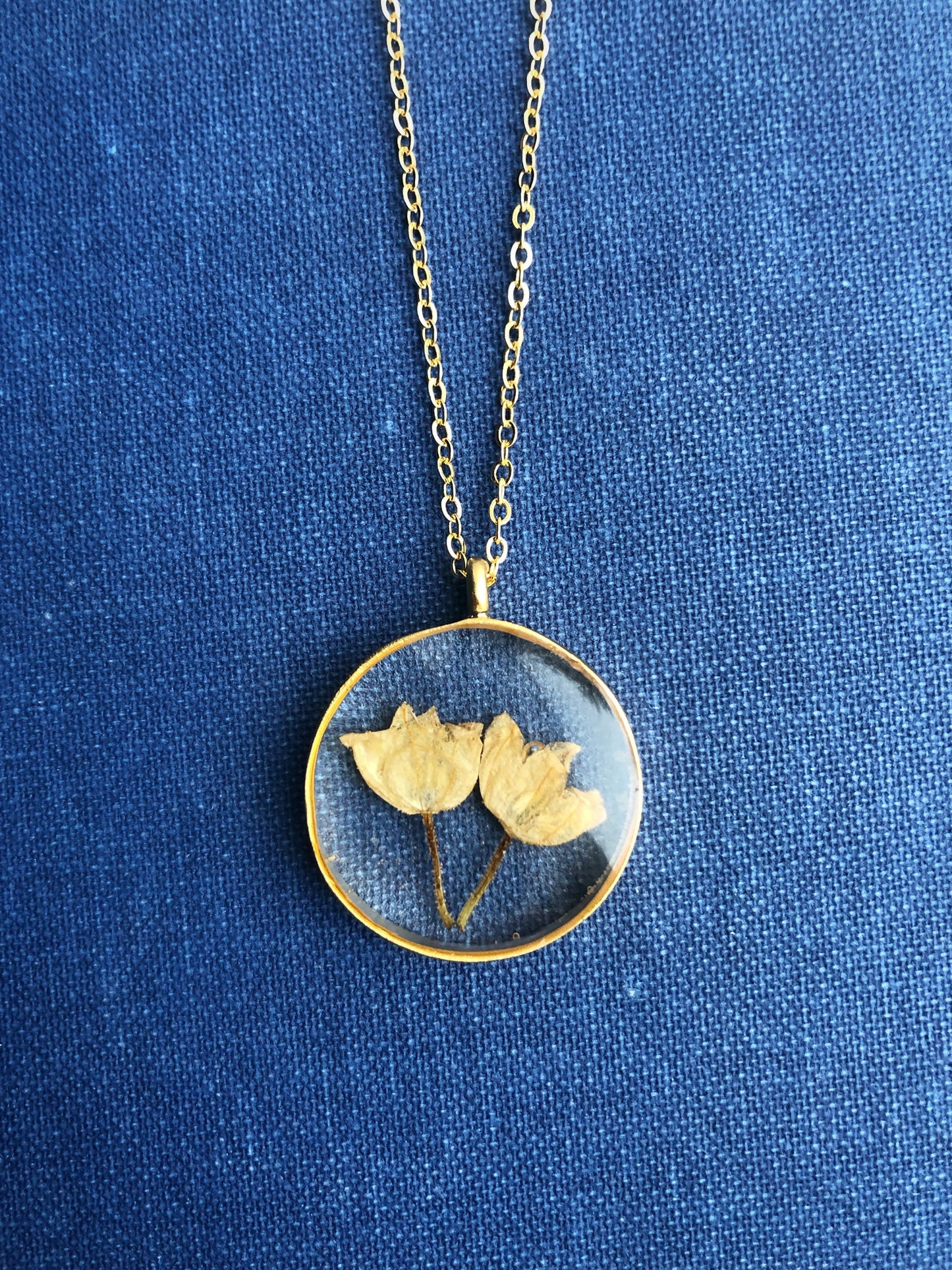 Halsband av äkta Liljekonvalj